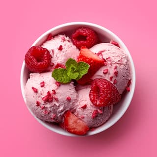 icecream with strawberries